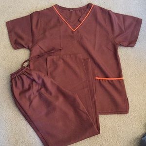 Scrub set size medium petite, brown, sold as set.